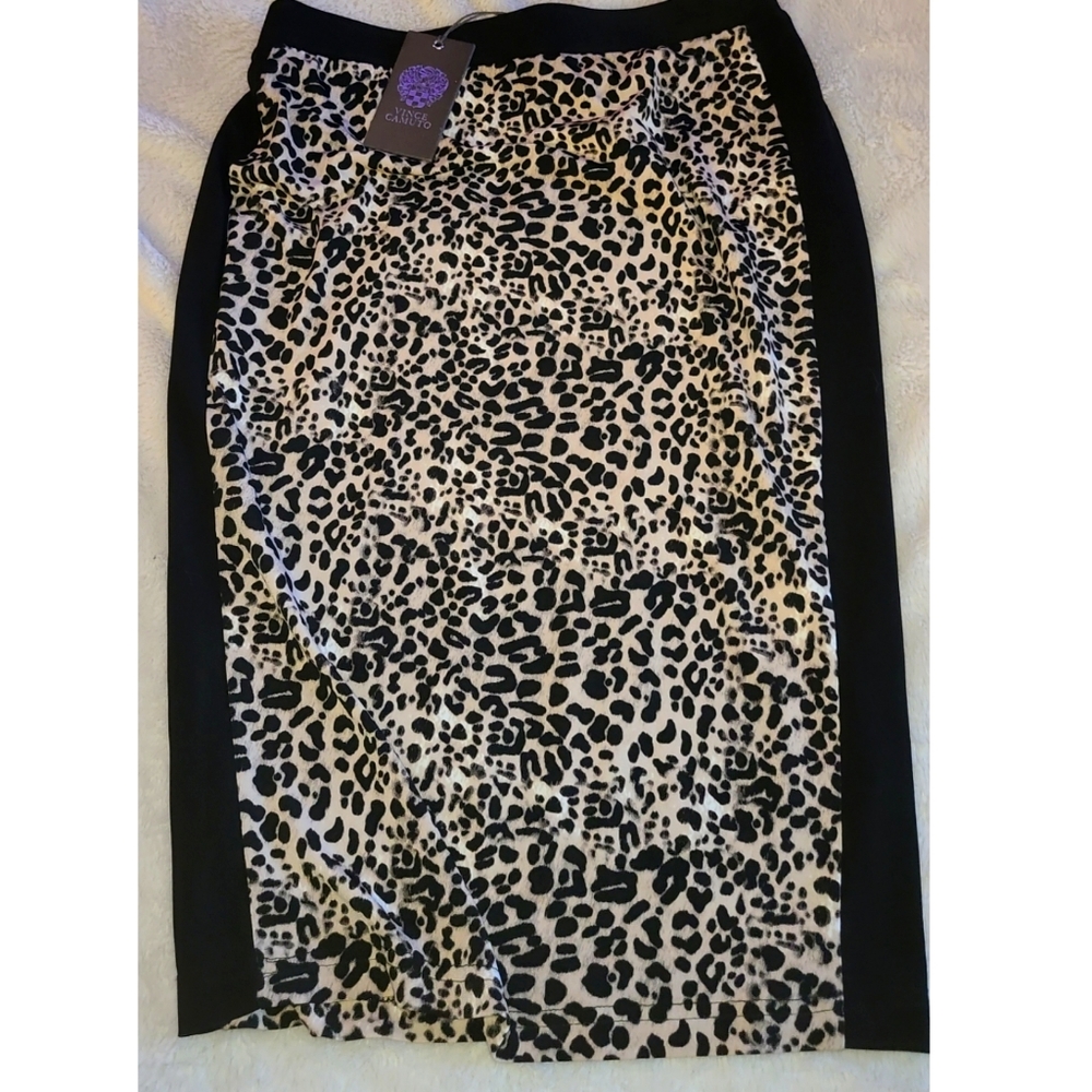 NWT Vince Camuto Leopard Skirt